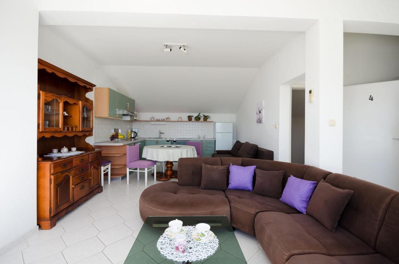 Apartments Snjezana Novi Vinodolski Extérieur photo