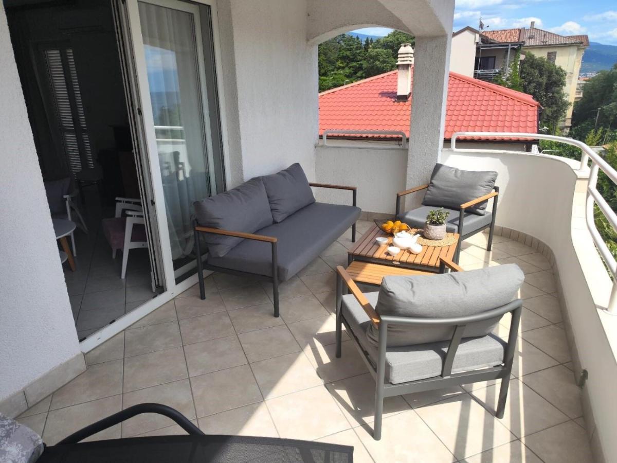 Apartments Snjezana Novi Vinodolski Extérieur photo