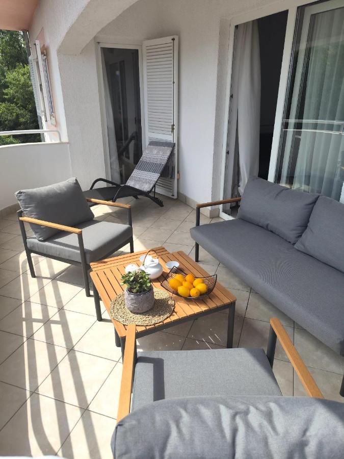 Apartments Snjezana Novi Vinodolski Extérieur photo